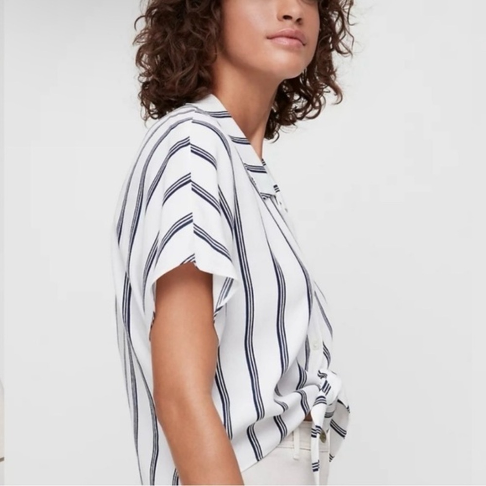 Aritzia Wilfred Navy White Tie Front Blouse Size XS - Picture 4 of 10